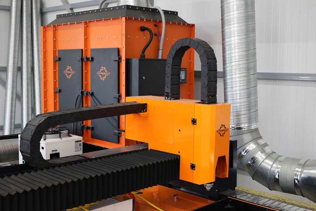 ФВУ HyperCUT, подключённая к станку лазерной резки